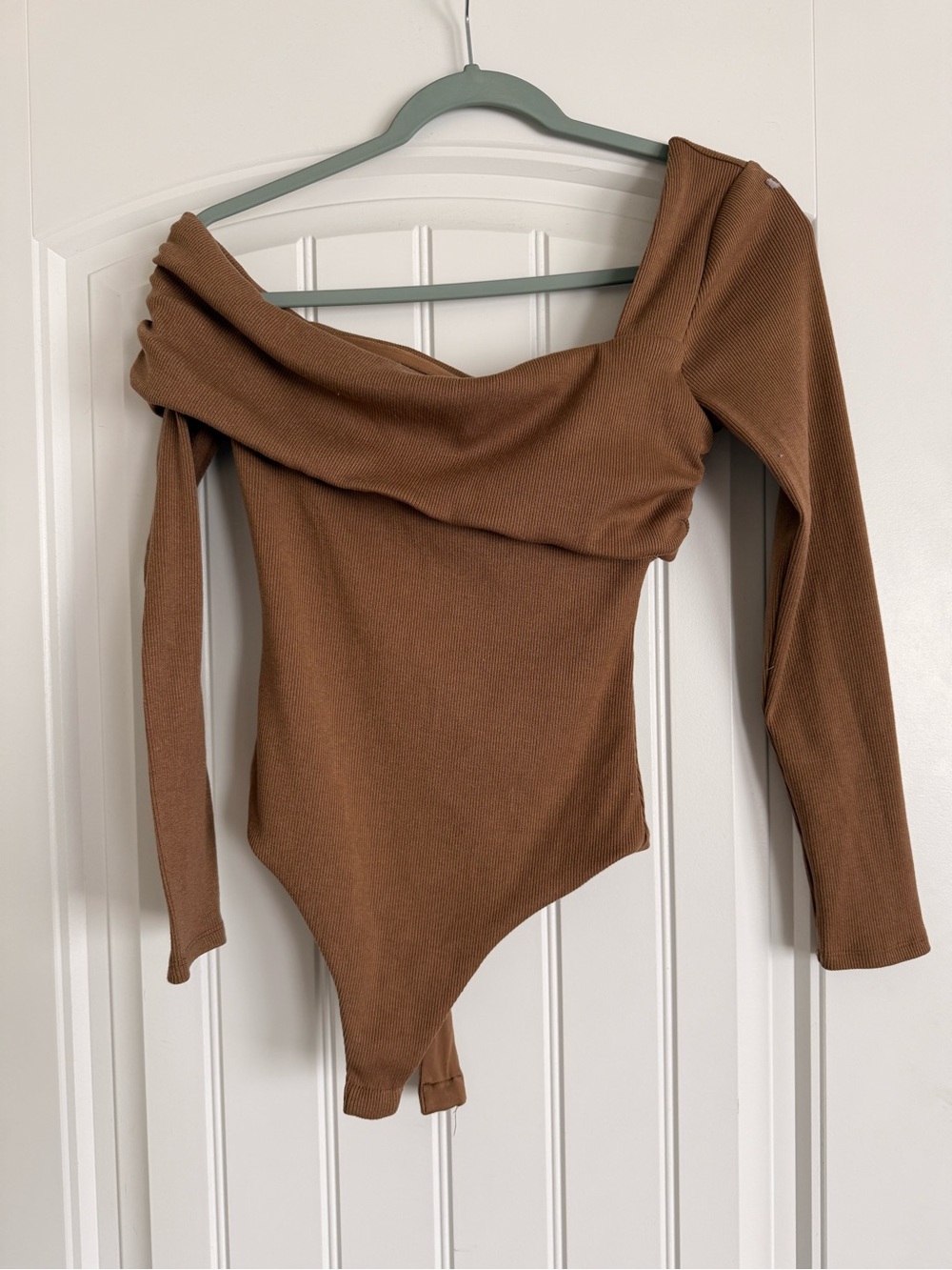 Lovers + Friends Brown Off-Shoulder Ribbed Bodysuit